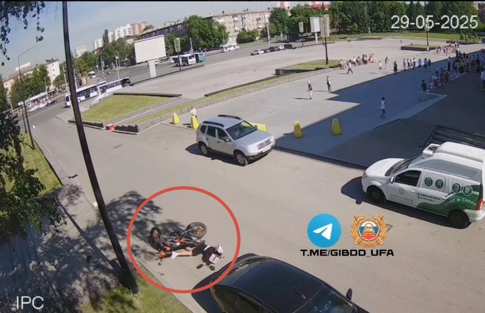 В ДТП несовершеннолетний с различными травмами был доставлен в больницу.