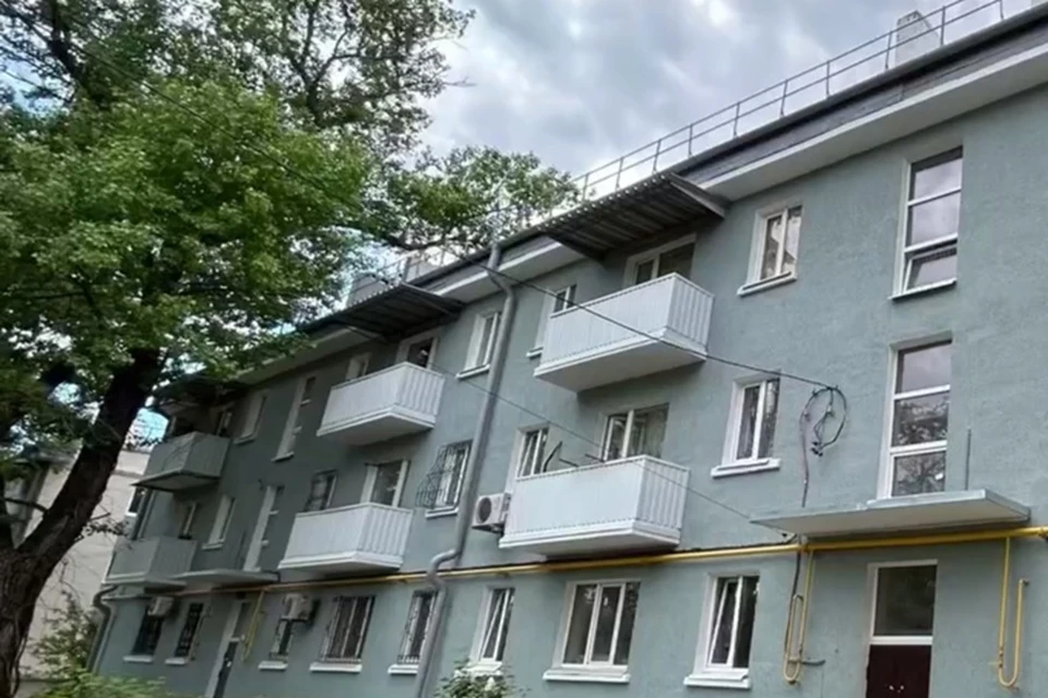 В переулке Аносова в Мариуполе восстановили многоквартирный дом. Фото: РКС-НР