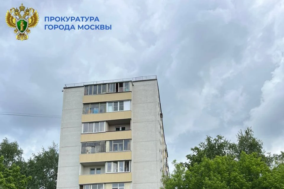 В Москве погибла девочка, выпавшая из окна девятого этажа