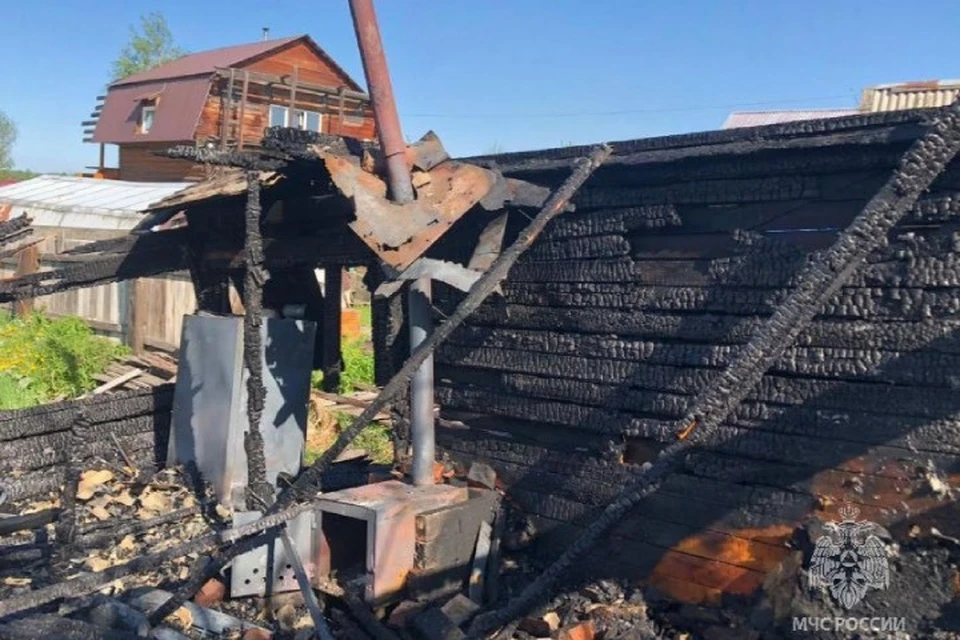 В Иркутске 68-летний мужчина получил ожоги на пожаре своего дома