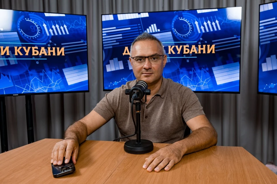 Профессор Полиди в студии радио КП