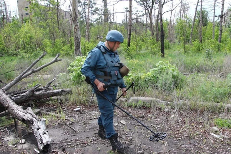 В ДНР с начала года обезвредили более 17 тысяч ВОП на освобожденных территориях. Фото: МЧС России по ДНР