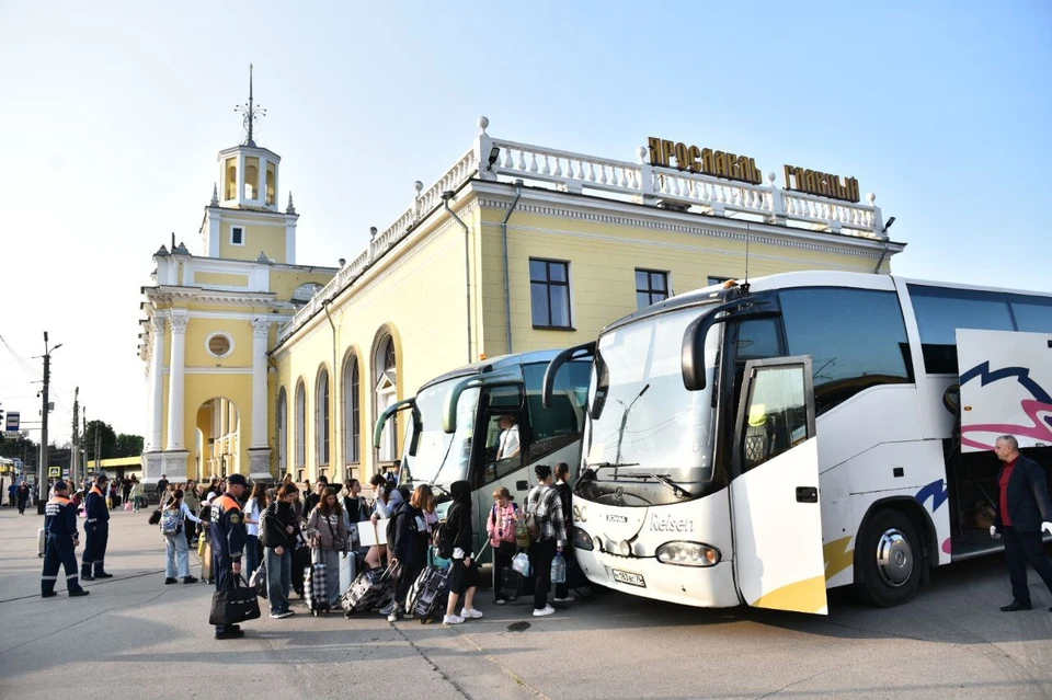 Дети из Запорожской области прибыли в Ярославль.