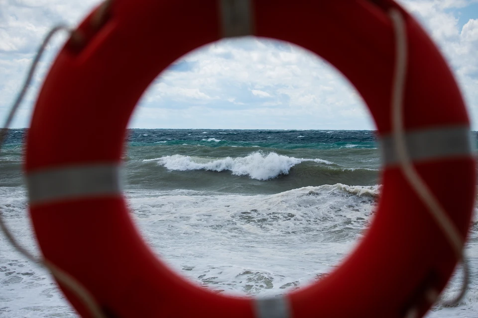 17 российских моряков спаслись