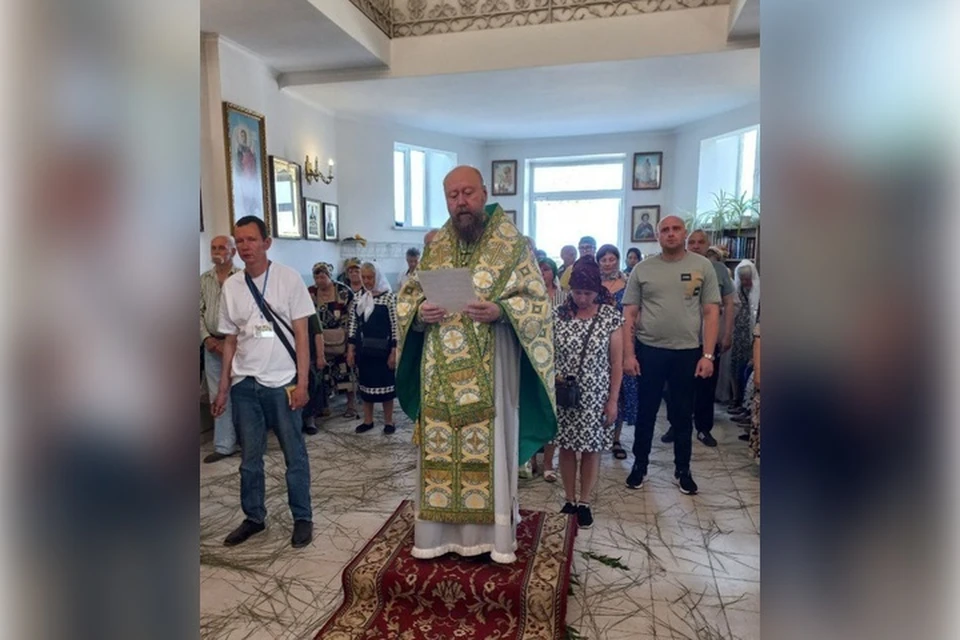 В соборе Скадовска провели литургию в честь праздника Святой Троицы. Фото: Скадовская епархии РПЦ