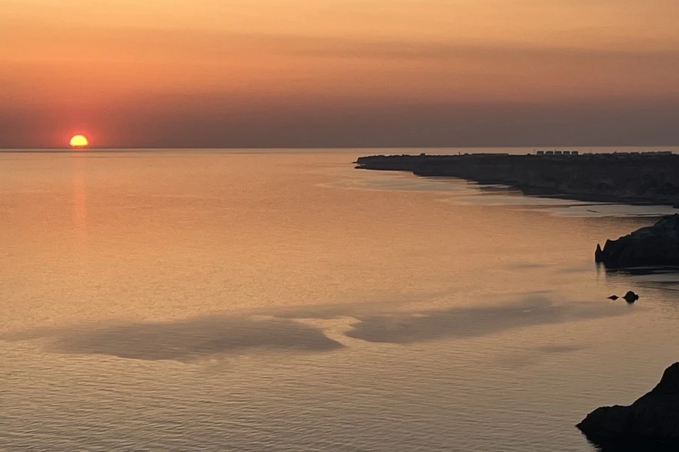 Температура морской воды на пляжах зависит от того, какое течение подошло к берегу: теплое или холодное.