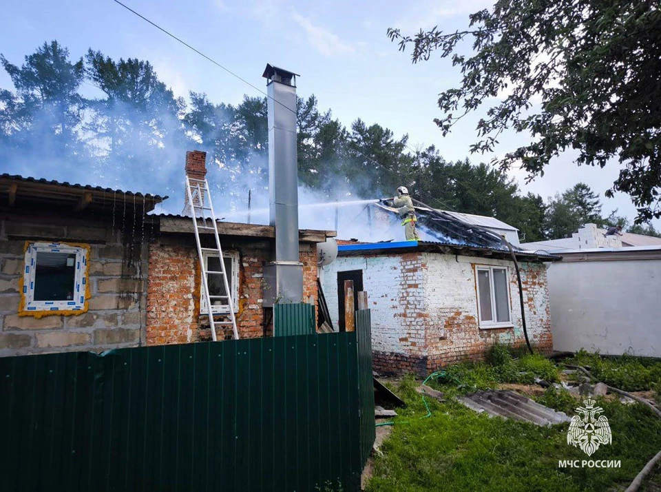 Магазин и баня с легковушкой полыхали в Тульской области за прошедшие сутки