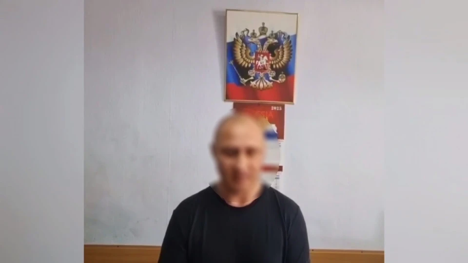 Блогер извинялся почти две минуты. Фото: скриншот видео УМВД России по Оренбургской области.