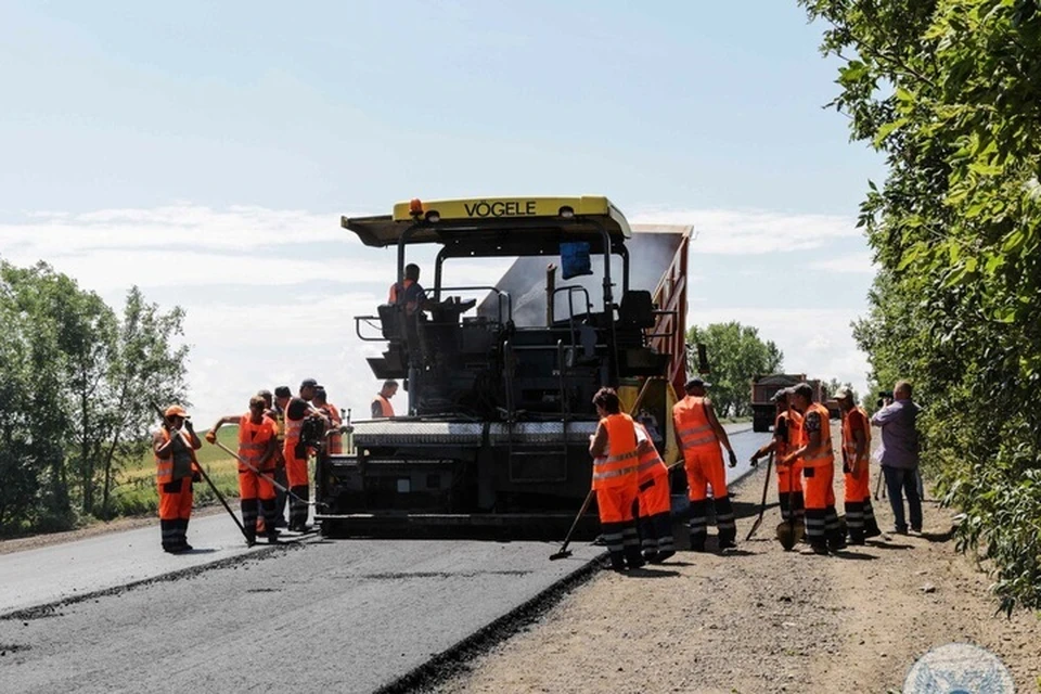 Сотни километров дорог отремонтированы в регионе с начала 2025 года. Фото: тг-канал Владимира Сальдо