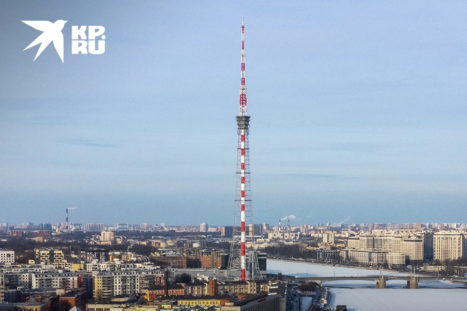 Телебашня Петербурга станет трехцветной в День России.