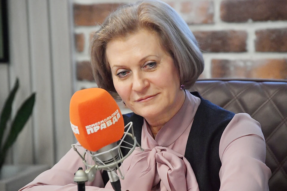 Анна Попова