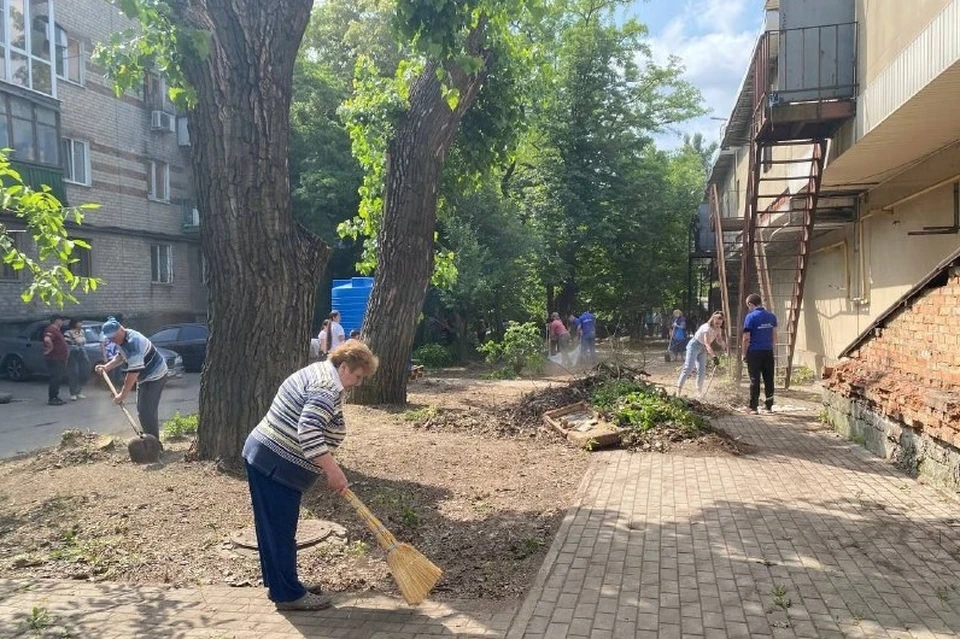Жители привели в порядок общественные территории. Фото: ТГ/Пушилин