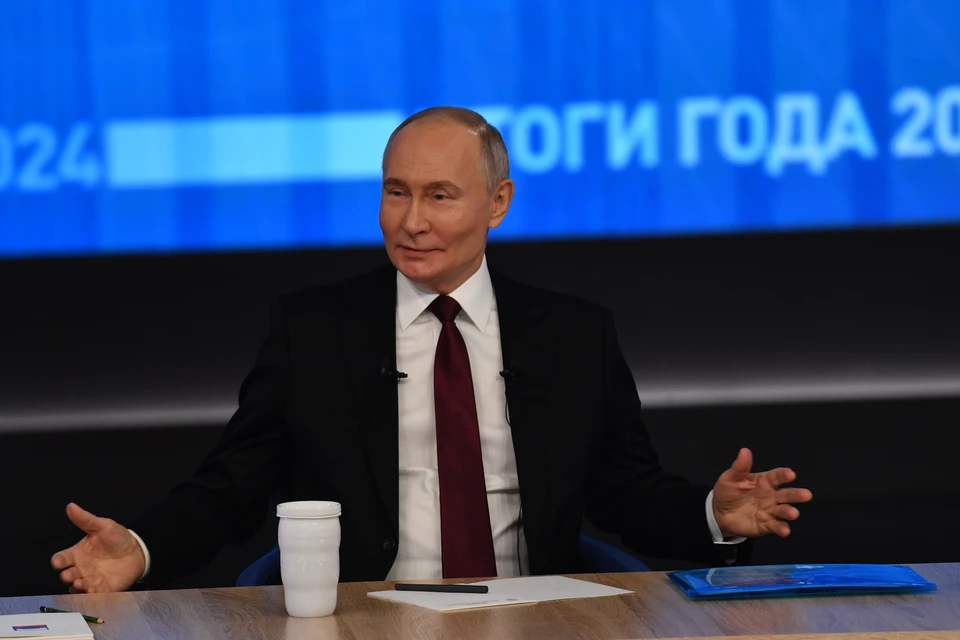 Лукашенко захотел подарить Путину «Кремль»: его принесут на тарелочке