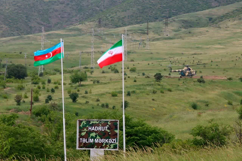 Россияне не могут перейти границу Ирана и Азербайджана