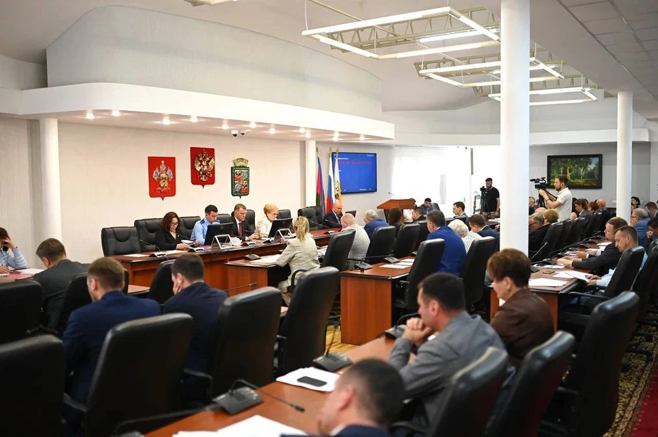 Решение приняли на внеочередном заседании городской Думы Фото: пресс-служба администрации Краснодара