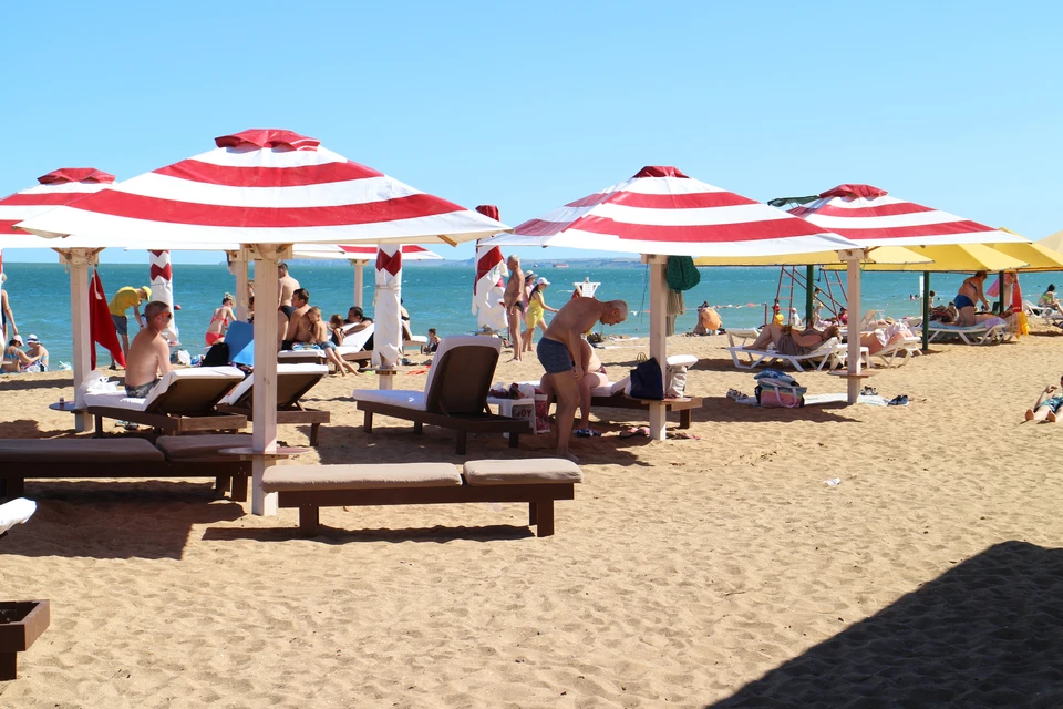В Крыму начался купальный сезон
