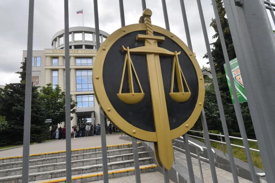 Суд назначил осуждённым принудительные работы и запрет на профессию