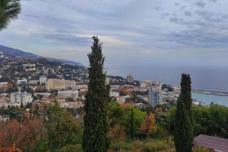 В Крыму сотни дворцов, королевских пентхаусов и квартир с шикарными панорамными видами