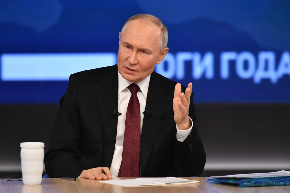 Песков назвал оправданным общение Владимира Путина с западными СМИ