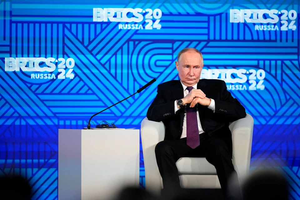 Путин предложил расширять кредитование под залог патентов в России