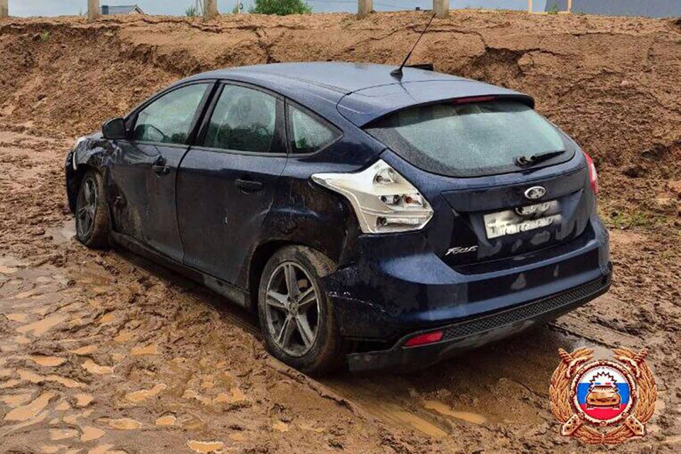 Ford съехал с дороги после ДТП. Фото: управление Госавтоинспекции по Тверской области