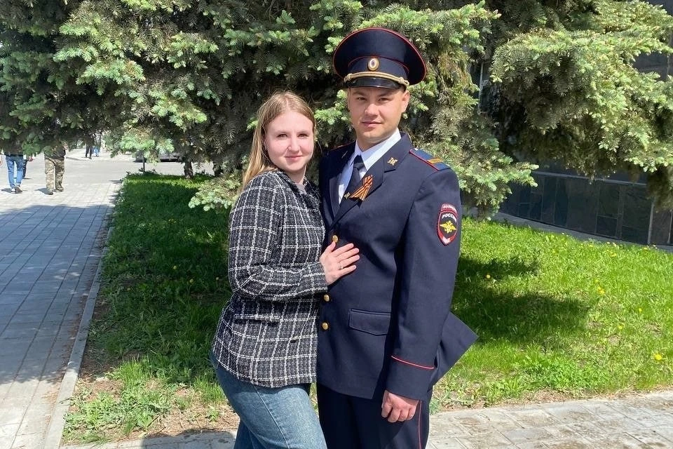 В этом году 8 мая Роман сделал своей возлюбленной предложение, а судьба повернулась так, что свадьбу они сыграют в столице России.