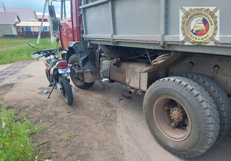 В Госавтоинспекции призывают звонить по номеру 102, если вы увидели детей на мотоциклах на дорогах.