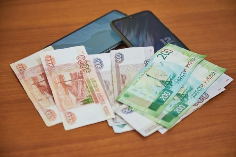 Медработница из Сосногорска лишилась 2 млн рублей из-за мошенников.