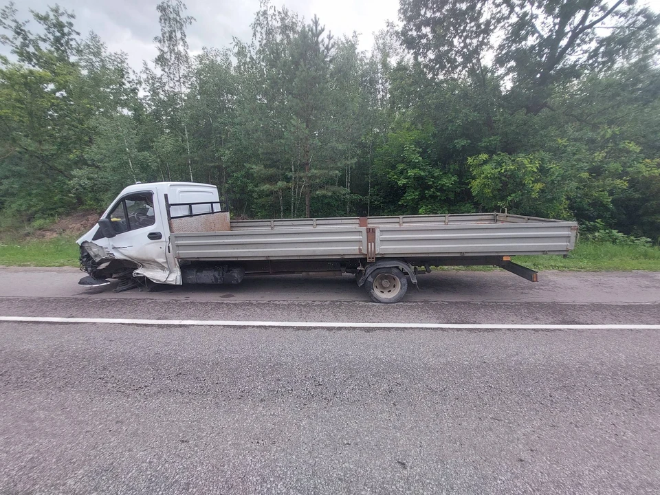 Легковушка протаранила ГАЗель