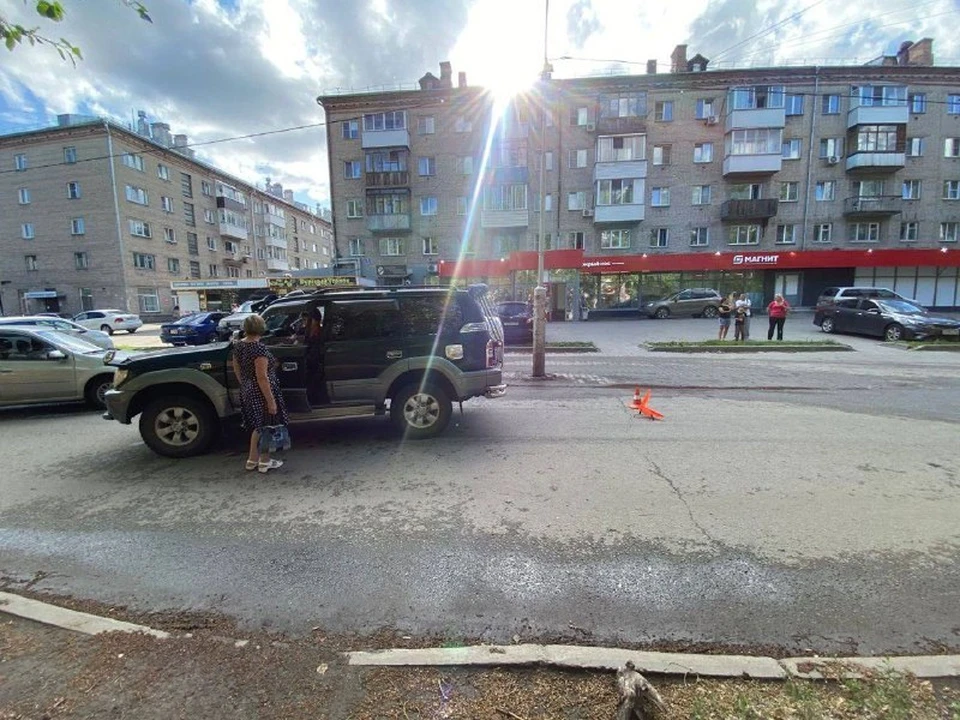 В Новосибирске водитель «Лэнд Крузера» сбил подростка, который перебегал дорогу. Фото: ГАИ Новосибирска