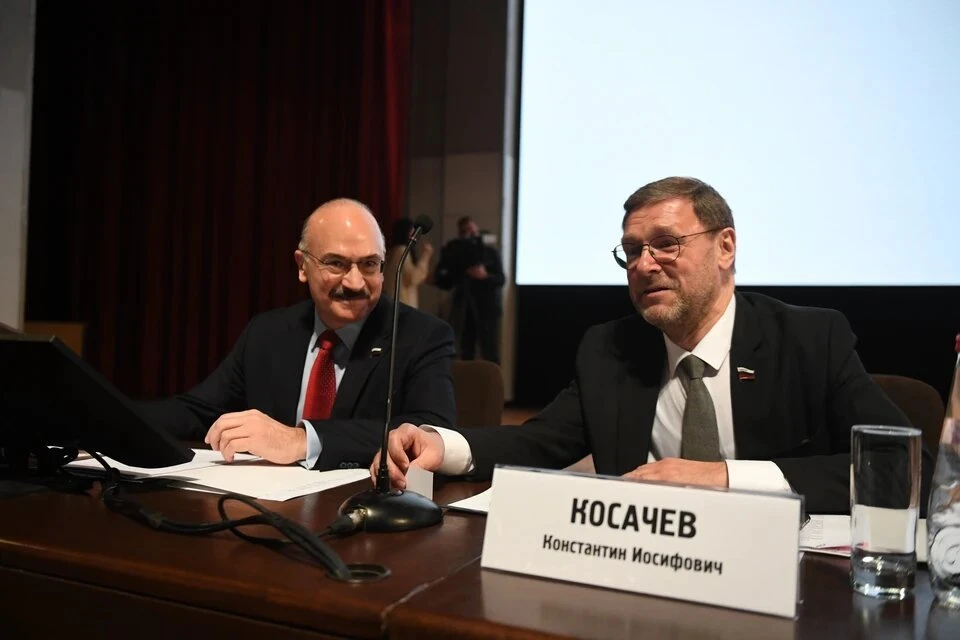 Косачев: Призывы к удару по России для решения конфликта на Украине безумны