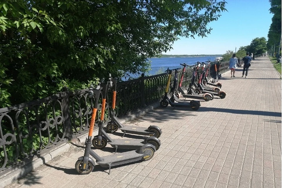 В Ярославской области операторы будут наказывать самокатчиков-нарушителей.
