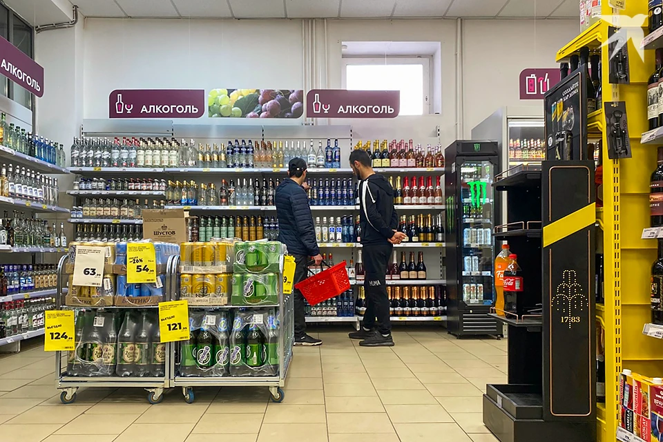 Жителей Мурманской области предупреждают об однодневном запрете на продажу алкоголя.