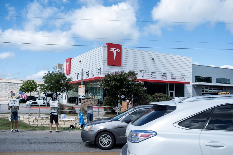 Маск рассказал об автономной доставке Tesla Model Y от фабрики до дома покупателя