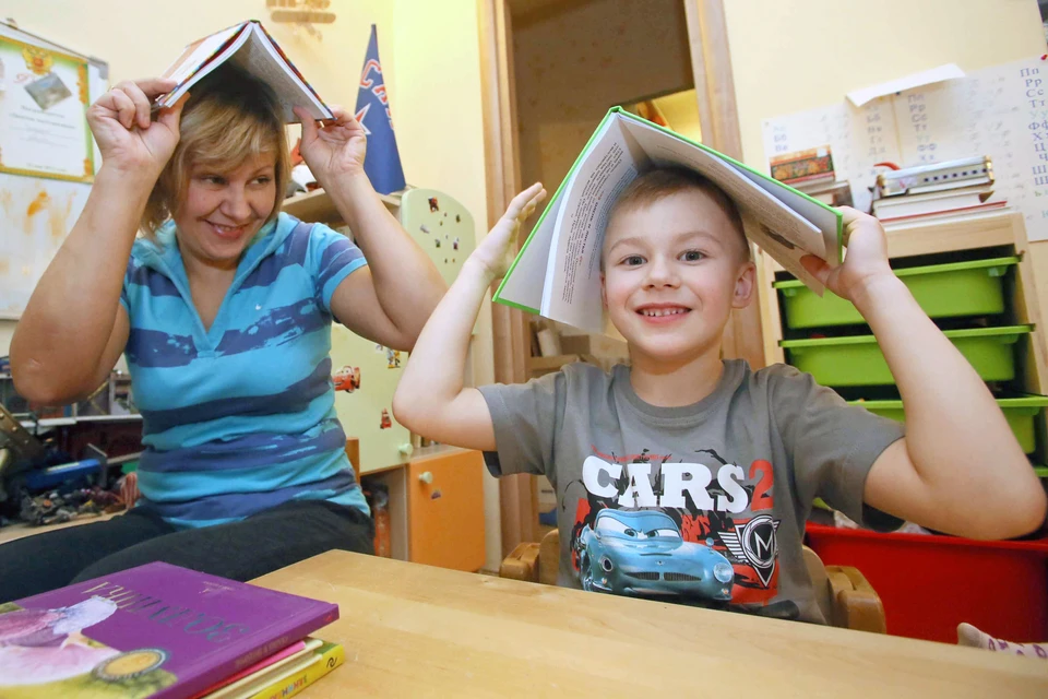 Мозг ребенка до 6-7 лет особенно открыт к новым языковым системам