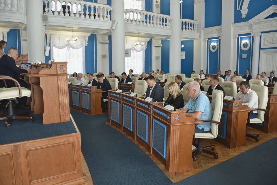 Депутаты утвердили поправки в бюджет Севастополя и Территориального фонда медстрахования города-героя. Фото: пресс-служба Законодательного собрания Севастополя