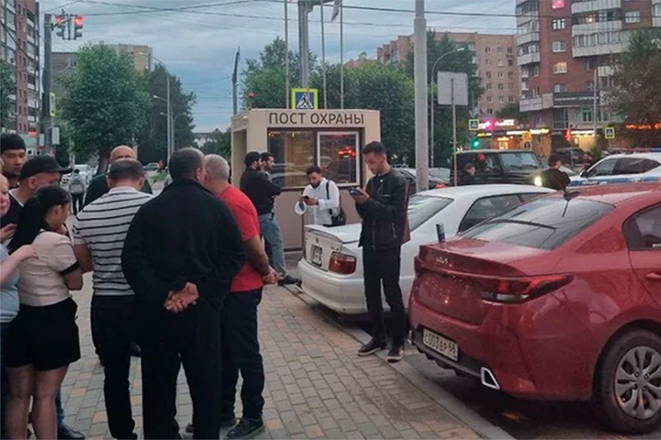 В Екатеринбурге силовики провели задержания граждан России, которые подозреваются в совершении особо тяжких преступлений
