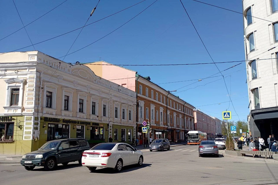 Протяженность улицы Алексеевской составляет 936 метров.