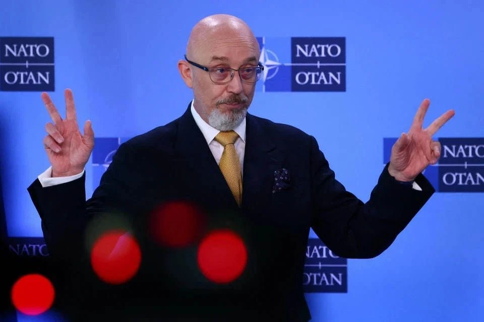 К бывшему главе МО Украины вломились силовики: Резников мог грабить армию в военное время