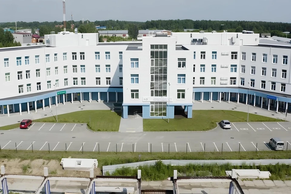 Поликлиника появится в Октябрьском районе Новосибирска. Фото: стоп-кадр из видео группы «ВИС»