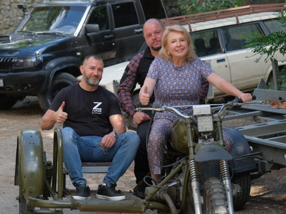 Мэр Ялты протестировала мотоцикл. Фото: Янина Павленко – Ялта/Tg
