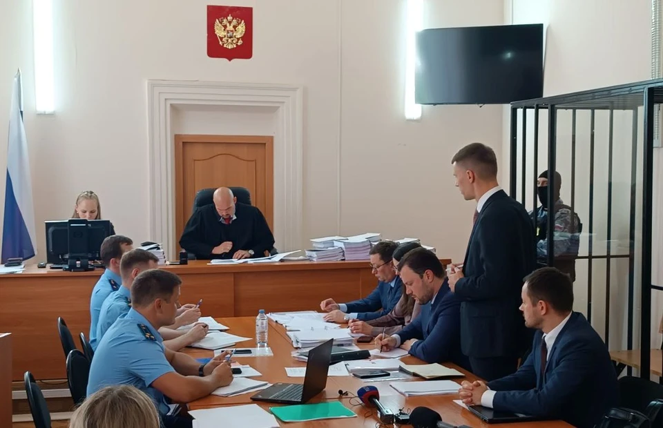 Сам Струков на заседание не явился.