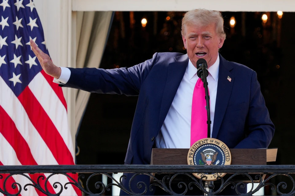 Economist: Трамп не встал на сторону Украины, возобновив поставки оружия