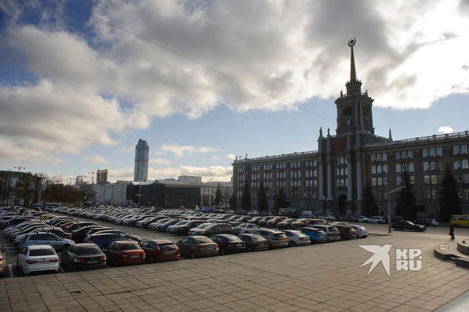 Главную площадь Екатеринбурга превратят в зеленую зону