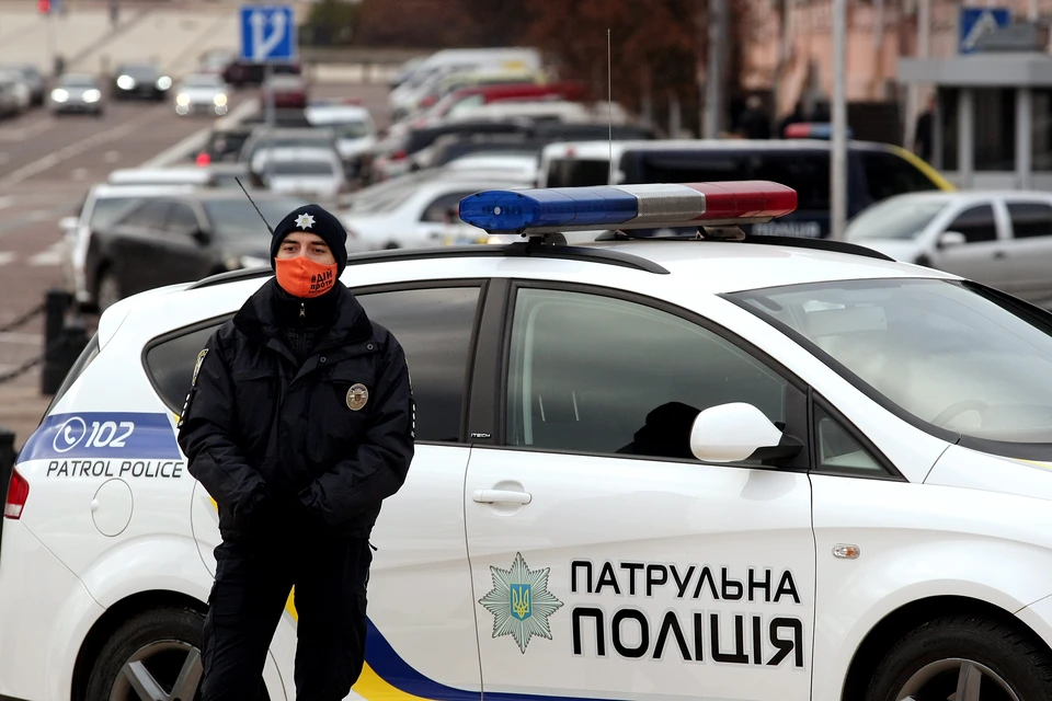 В Кривом Роге полицейский ранил мужчину в шею при попытке его мобилизовать