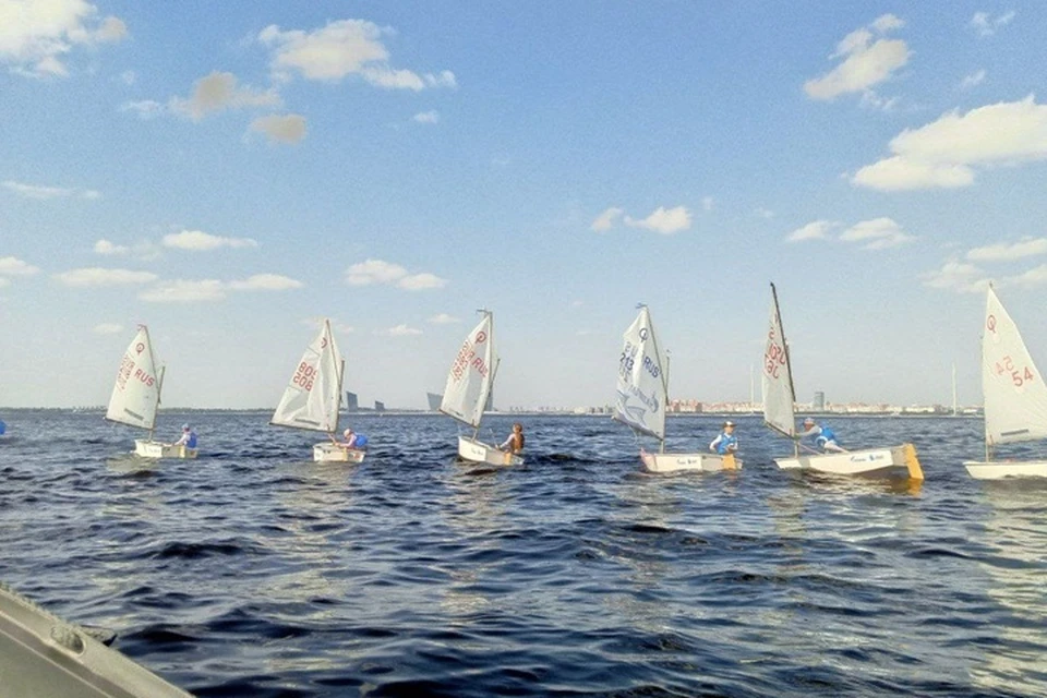 Херсонские спортсмены вышли под парусами в Финский залив. Фото: министерство спорта Херсонской области