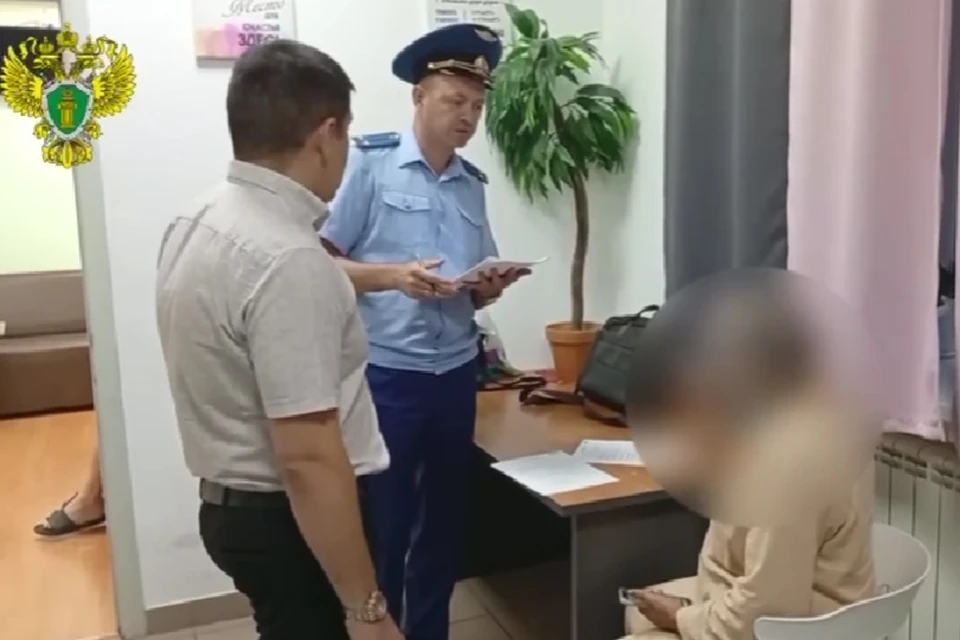 Опубликованы видео из пансионата, сотрудники которого издевались над постояльцами