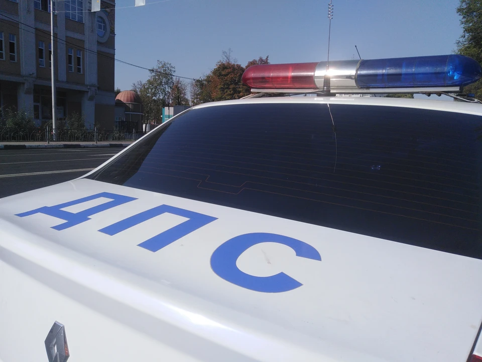В Белгородской области пенсионер выехал на встречку, а после проехал по тротуару