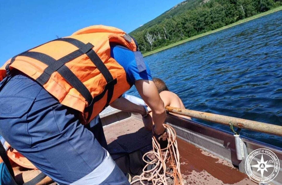 В Башкирии 35-летний мужчина решил переплыть озеро Талкас и чуть не утонул.