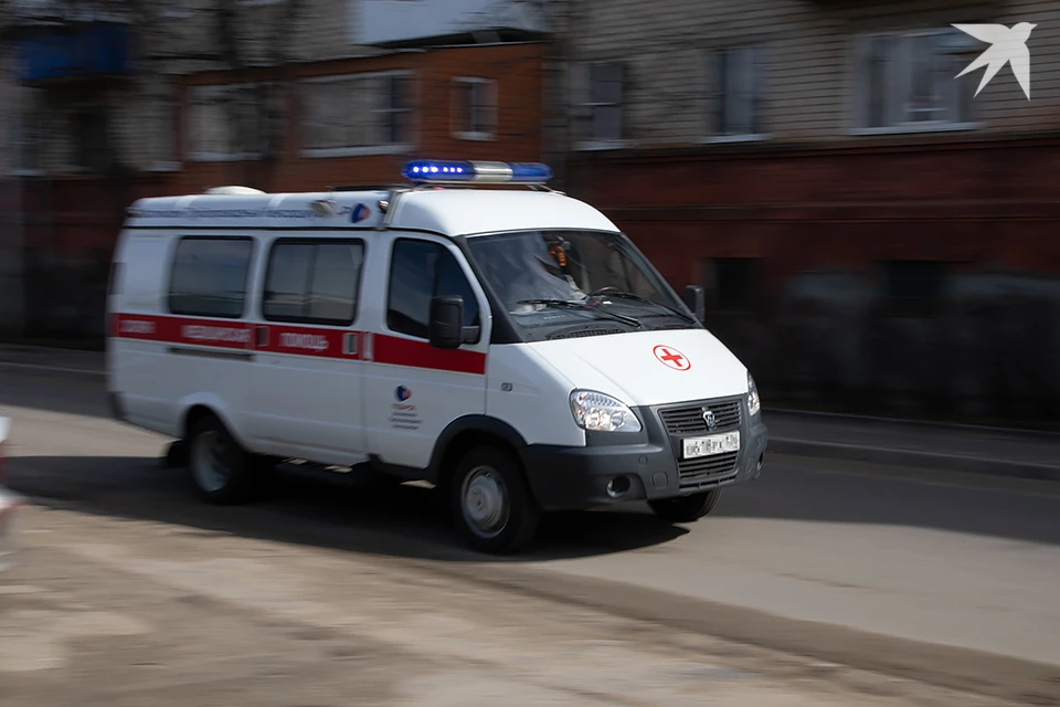 Девочка получила травмы, ее доставили в медицинское учреждение с показаниями к лечению.